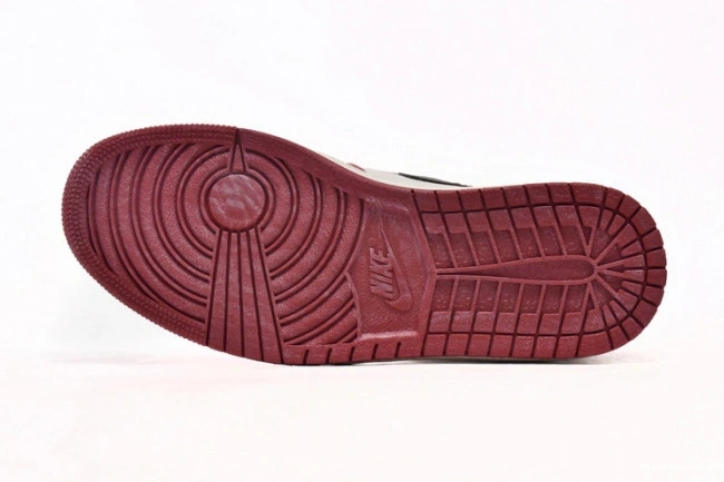 MaikeSneakers and 1 Chicago Lost Jordan Retro DZ5485-612 OG High Found 0713